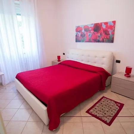 Silky House With Private Parking Apartament