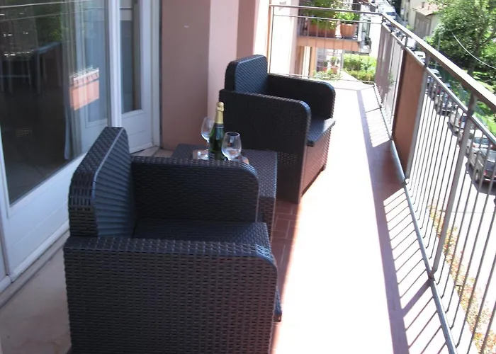 Silky House With Private Parking