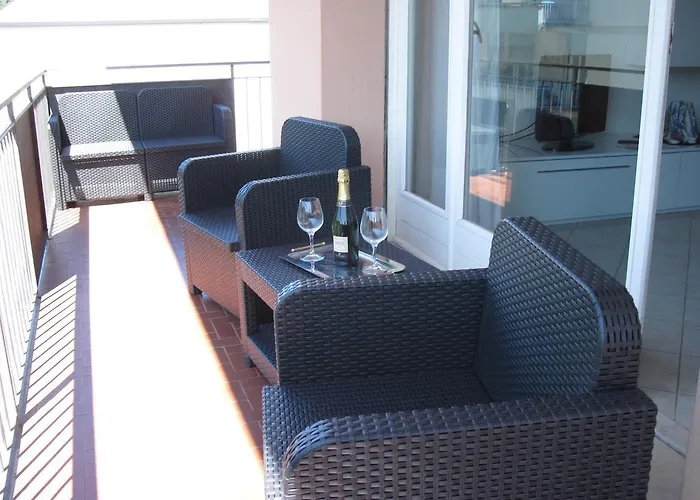 Apartament Silky House With Private Parking