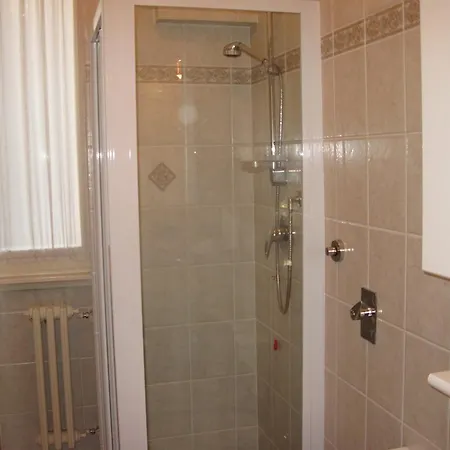 Silky House With Private Parking Apartment *