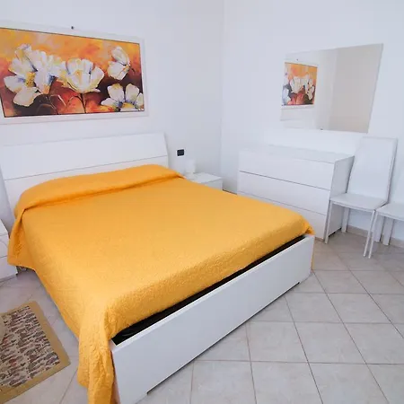 Silky House With Private Parking Apartment