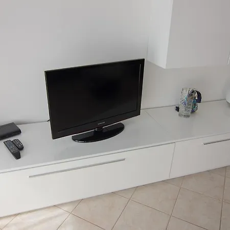 Silky House With Private Parking Apartamento Como