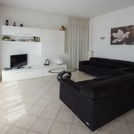 Apartment Silky House With Private Parking Como