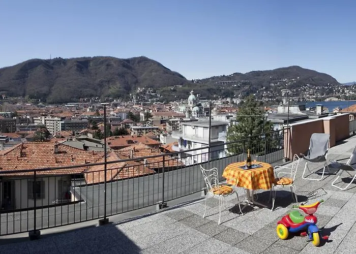 Silky House With Private Parking * Como