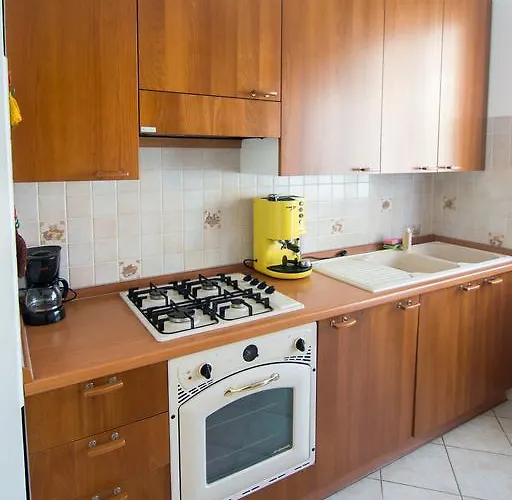 Silky House With Private Parking كومو