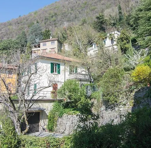 Silky House With Private Parking Como