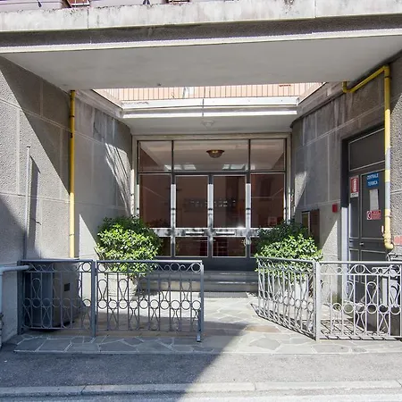 Silky House With Private Parking Appartement