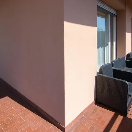 Silky House With Private Parking Appartement *